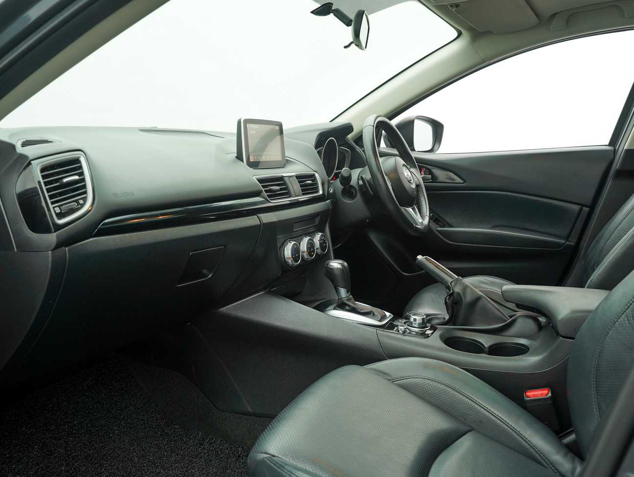 terpakai 2014 Mazda 3 SKYACTIV-G 2.0