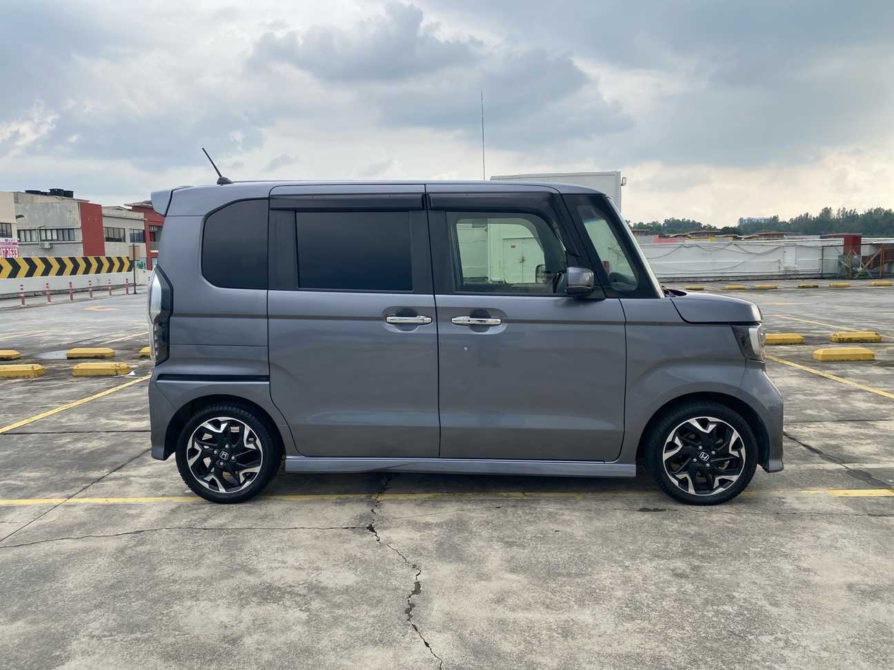 terpakai 2018 Honda N-Box Custom G EX 0.7