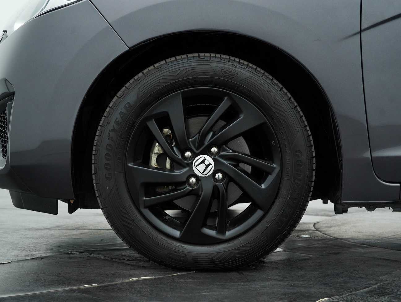 used 2014 Honda Jazz E 1.5