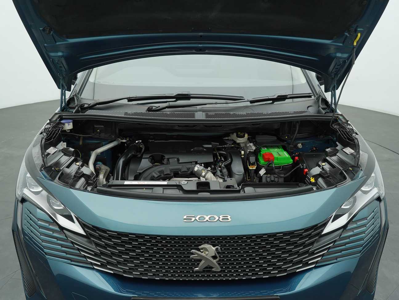 used 2021 Peugeot 5008 Allure 1.6