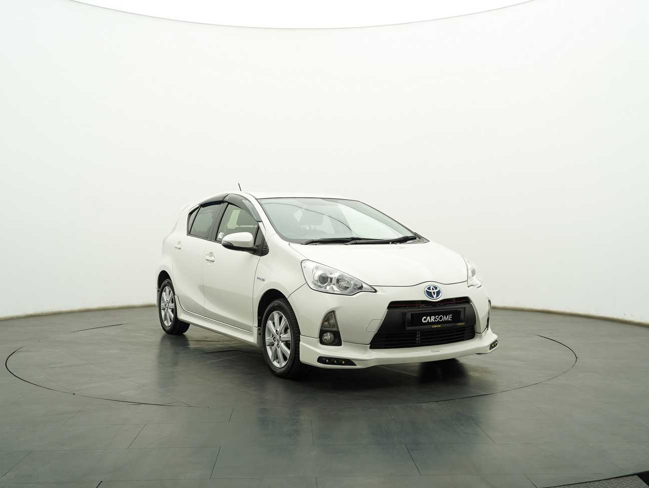 used 2013 Toyota Prius C Hybrid 1.5