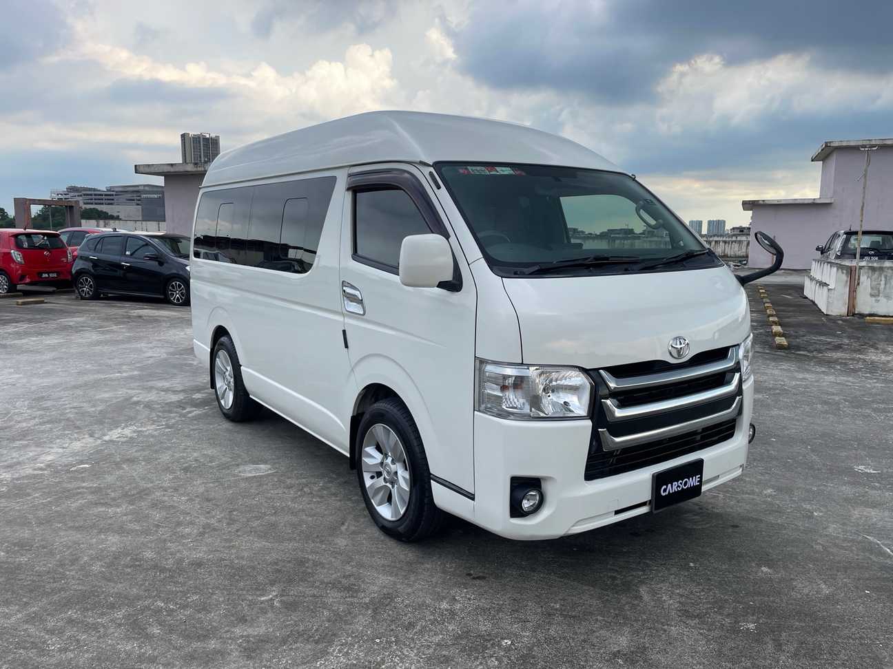 terpakai 2014 Toyota Hiace Window 2.7
