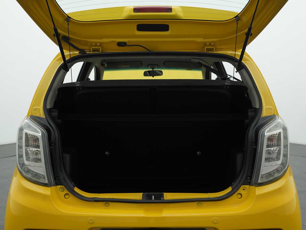 terpakai 2015 Perodua AXIA Advance 1.0