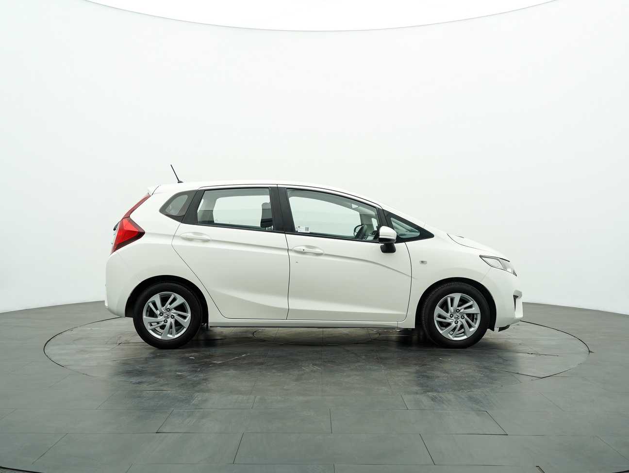 used 2016 Honda Jazz E 1.5