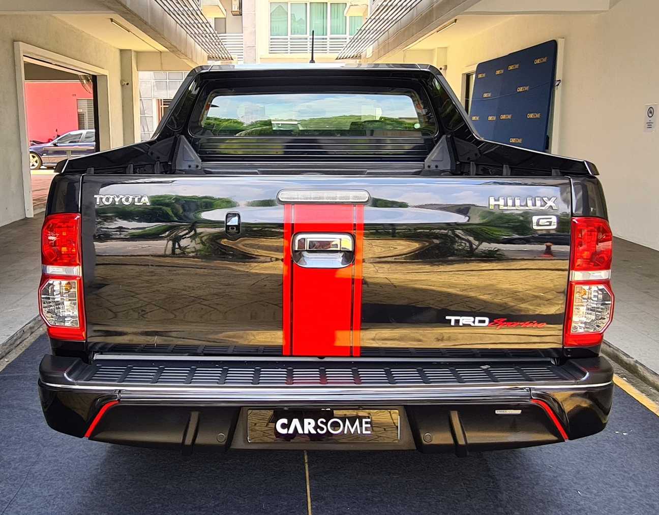 terpakai 2015 Toyota HILUX DOUBLE CAB TRD 2.5