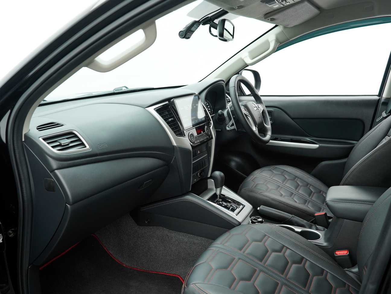 used 2022 Mitsubishi Triton Phantom Plus Dual Cab 4X4 2.4