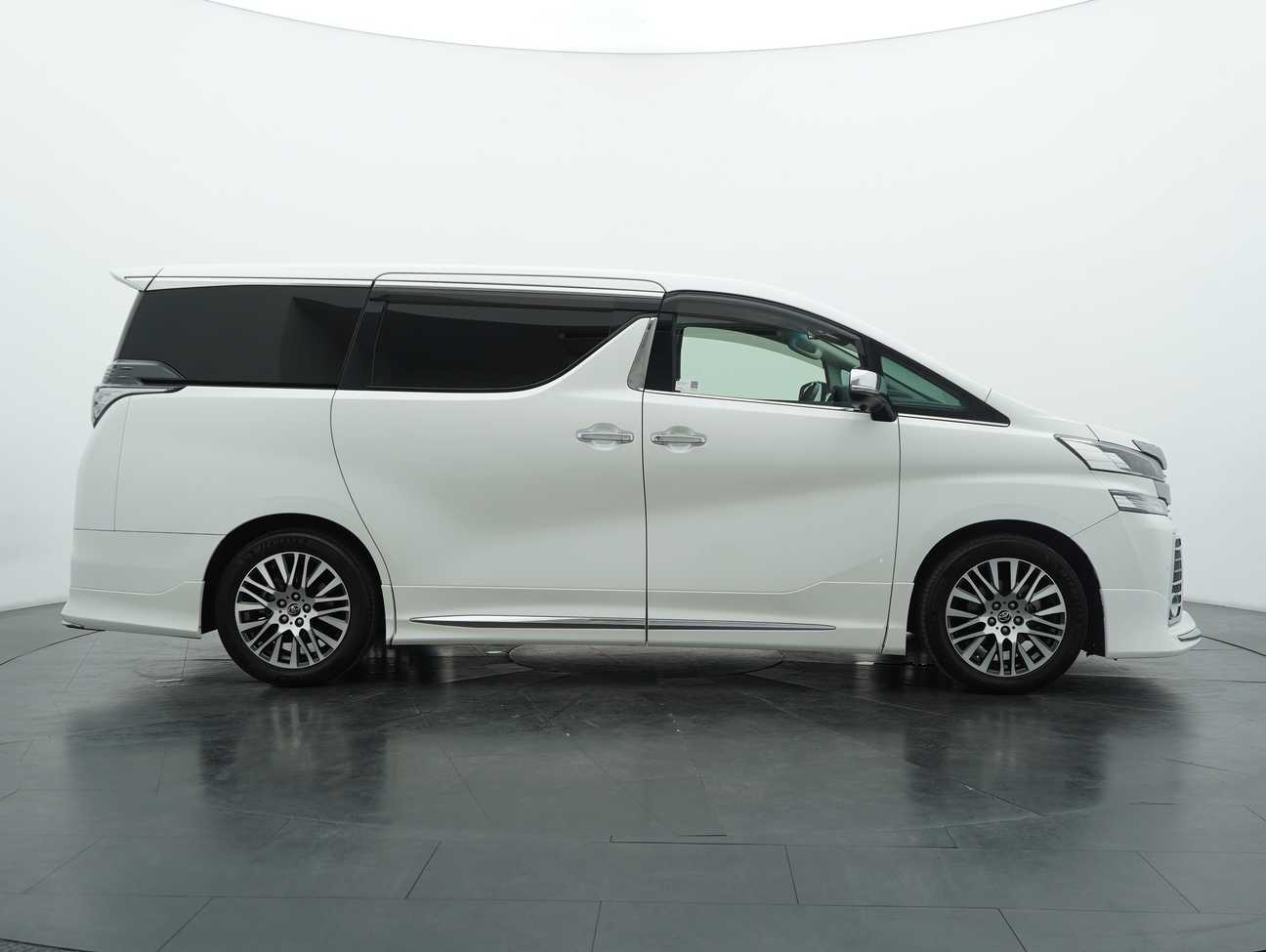 used 2016 Toyota Vellfire ZG 2.5