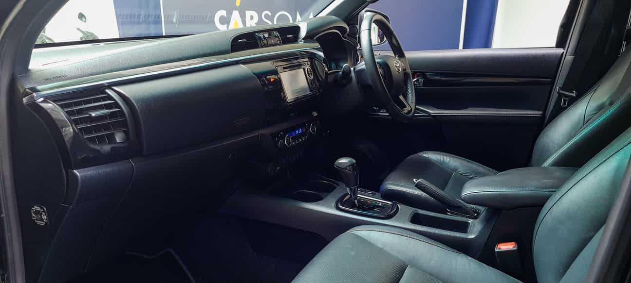 used 2019 Toyota HILUX DOUBLE CAB LE 4X4 2.8