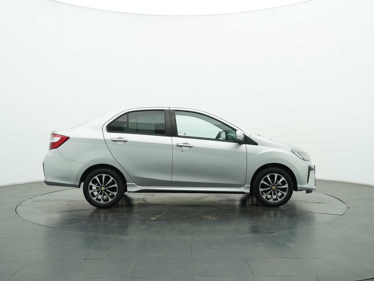 terpakai 2022 Perodua Bezza Advance 1.3