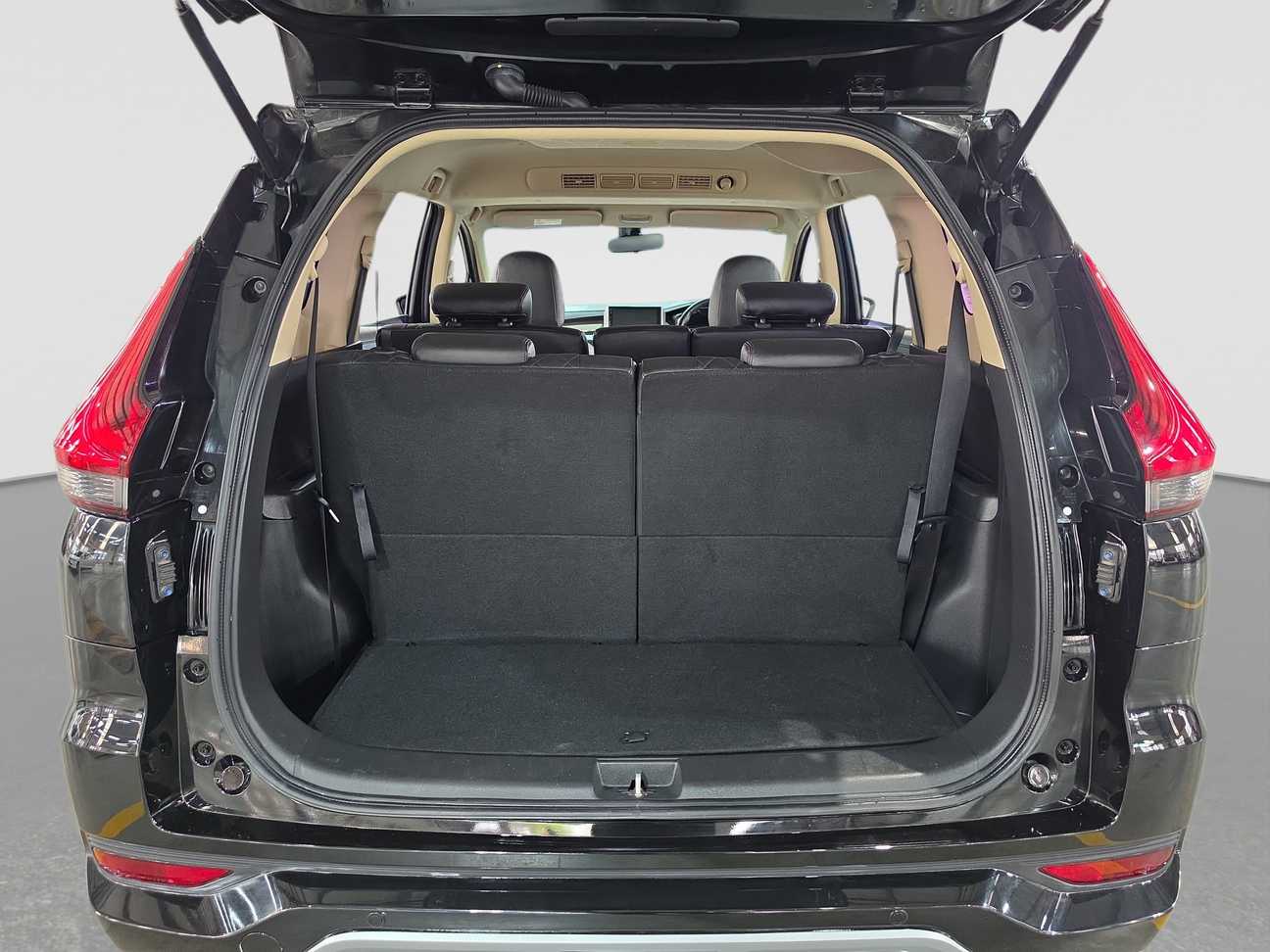 terpakai 2022 Mitsubishi Xpander  1.5