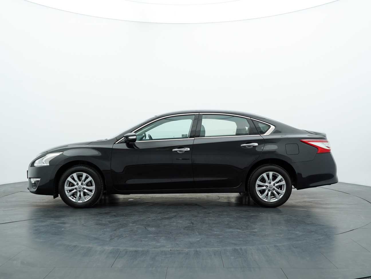 terpakai 2015 Nissan Teana XE 2.0