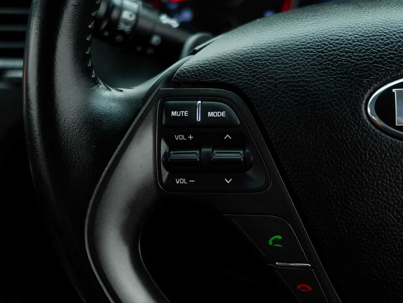 terpakai 2014 Kia Cerato  1.6