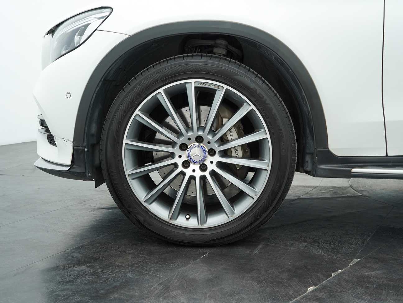 used 2017 Mercedes-Benz GLC250 4MATIC AMG Line 2.0