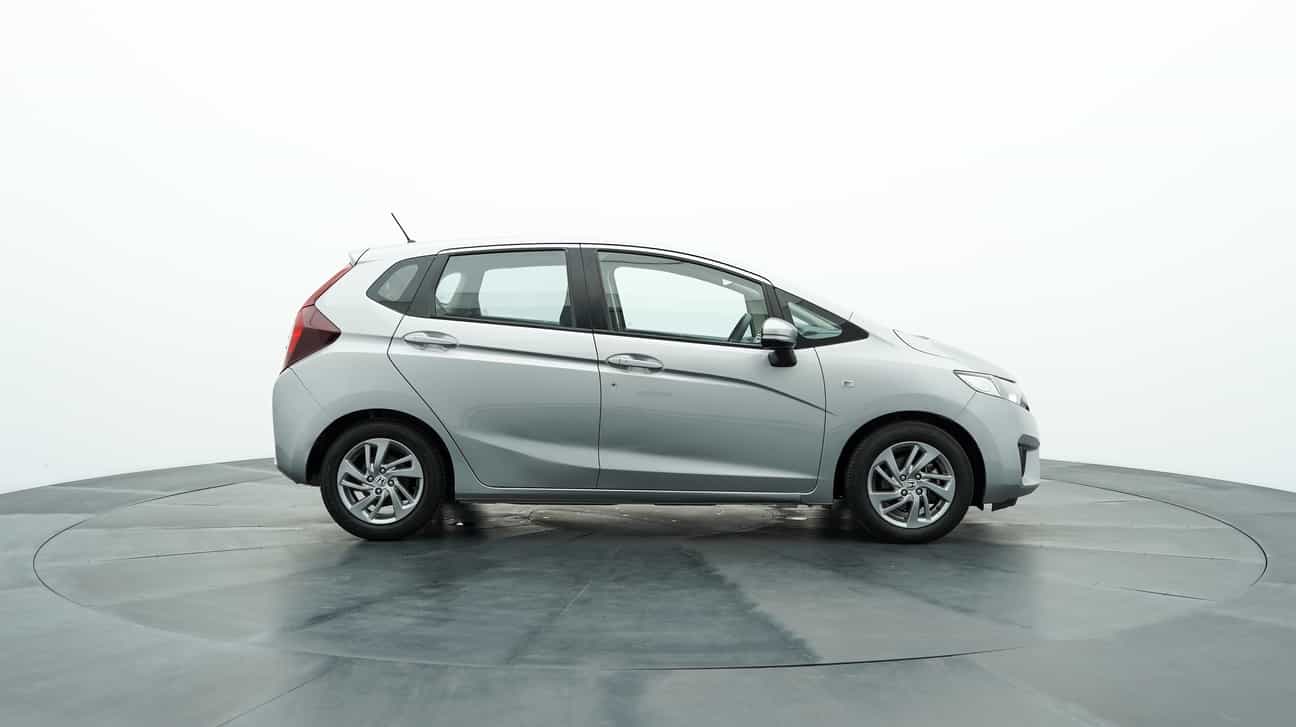 used 2016 Honda JAZZ E 1.5