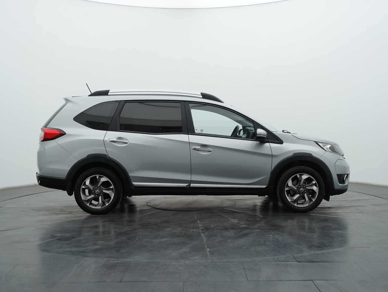 used 2018 Honda BR-V V 1.5