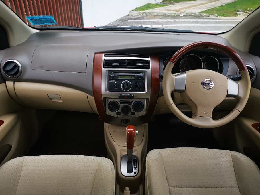 used 2009 Nissan GRAND LIVINA CLASSIC/COMFORT 1.8