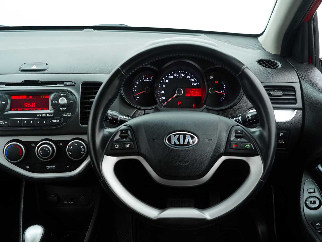 terpakai 2014 Kia Picanto  1.2