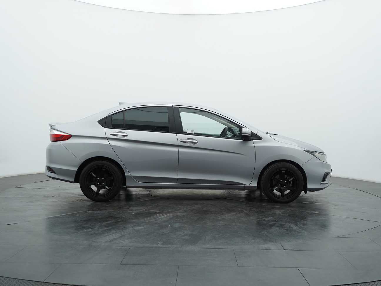 used 2018 Honda City V 1.5