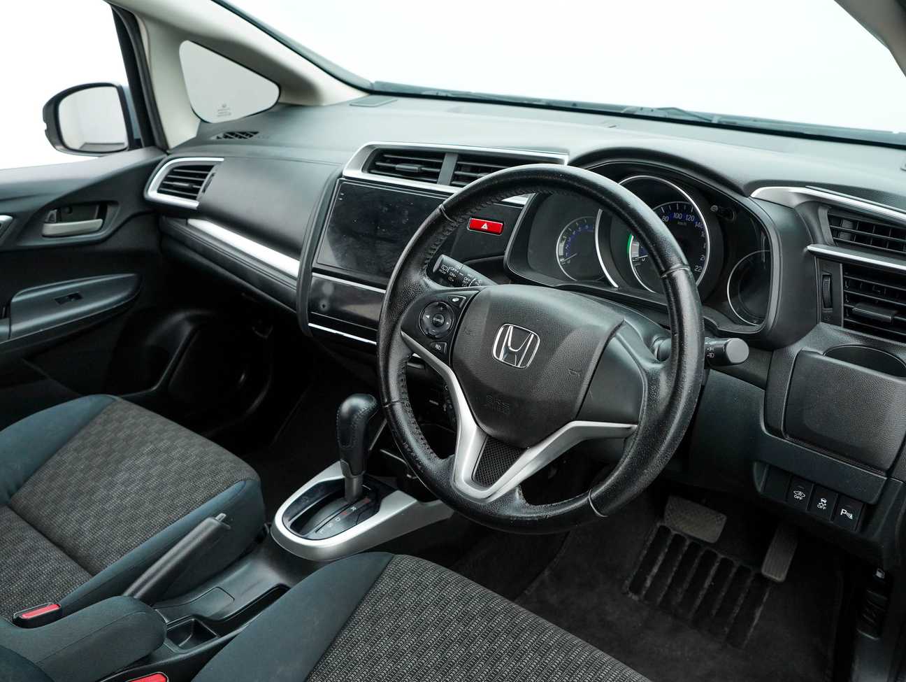 used 2014 Honda Jazz V 1.5
