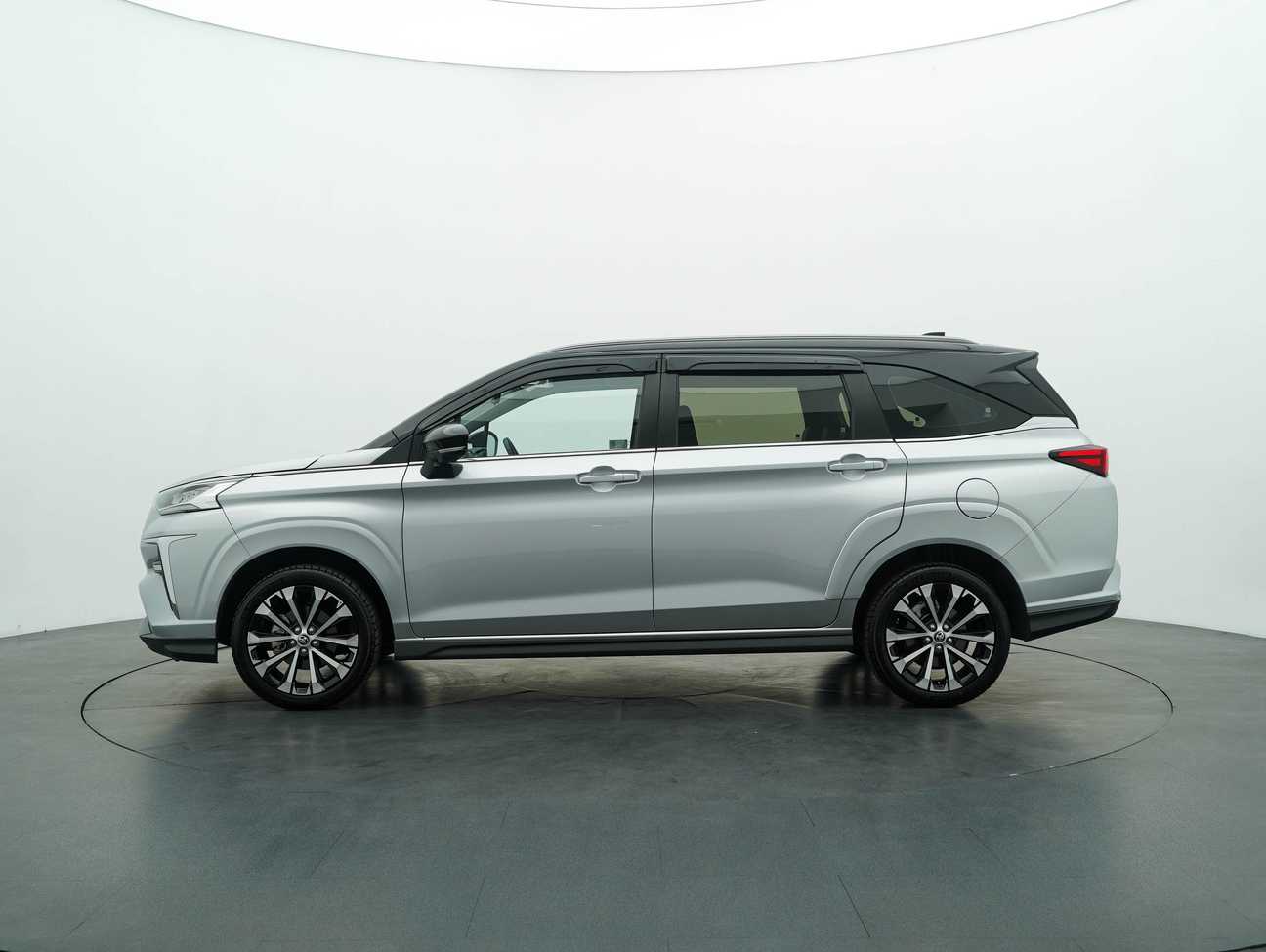 terpakai 2023 Toyota Veloz  1.5