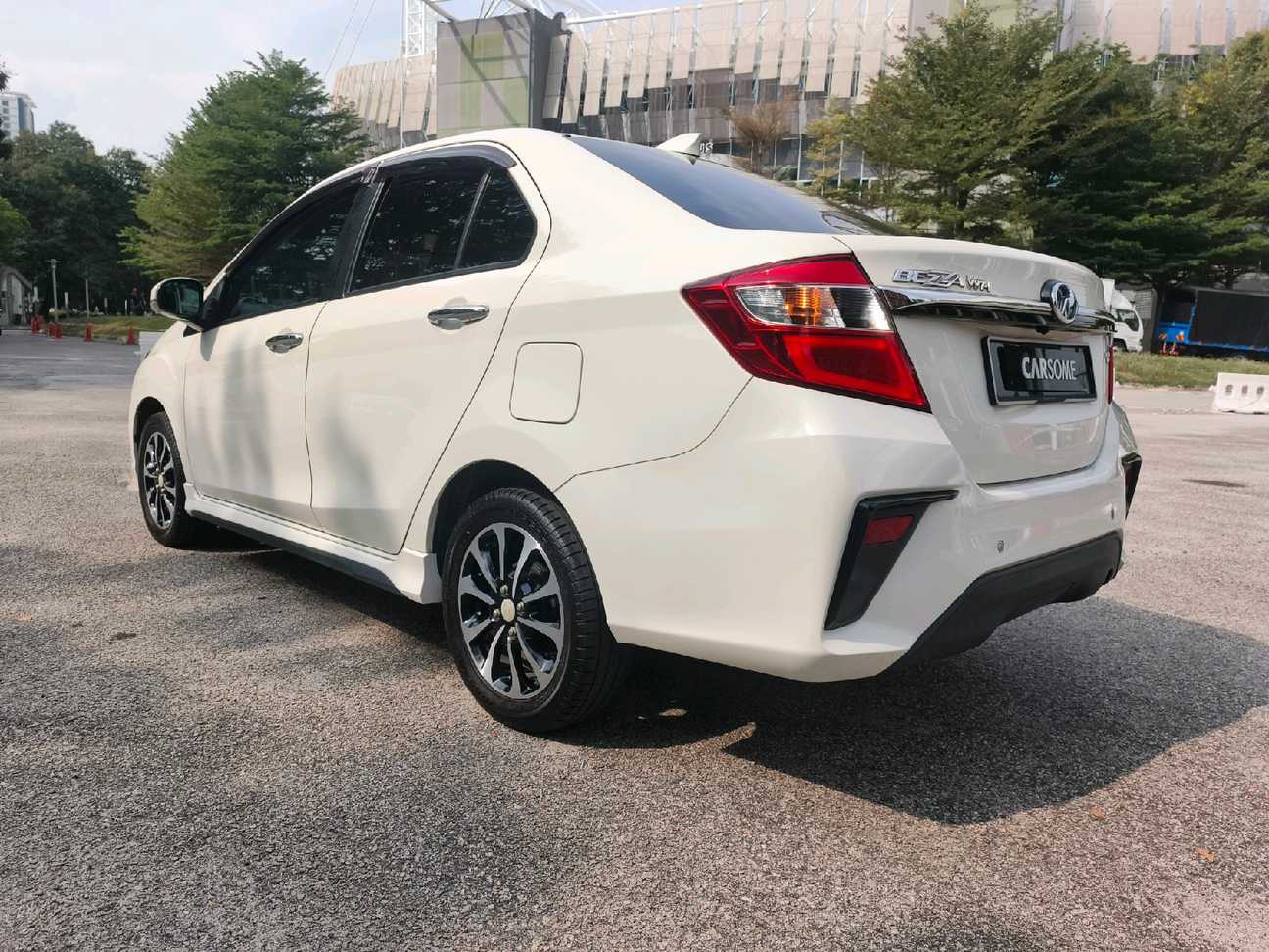 terpakai 2020 Perodua Bezza Advance 1.3