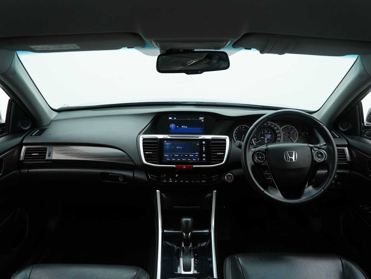 used 2017 Honda Accord VTi-L 2.0