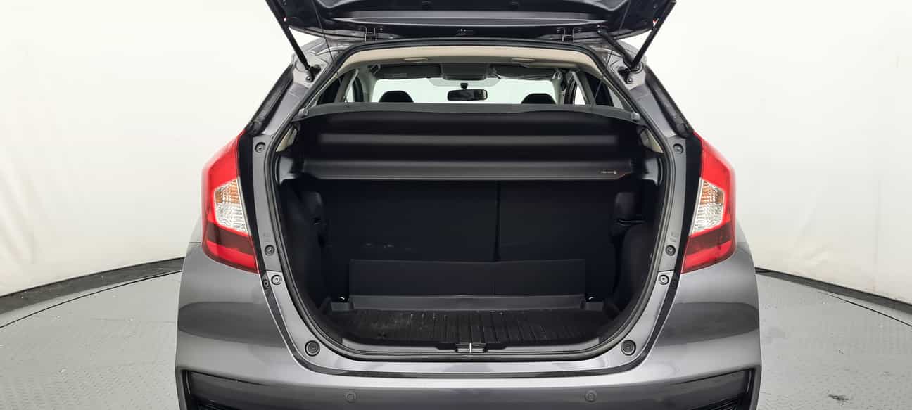 used 2019 Honda JAZZ E 1.5