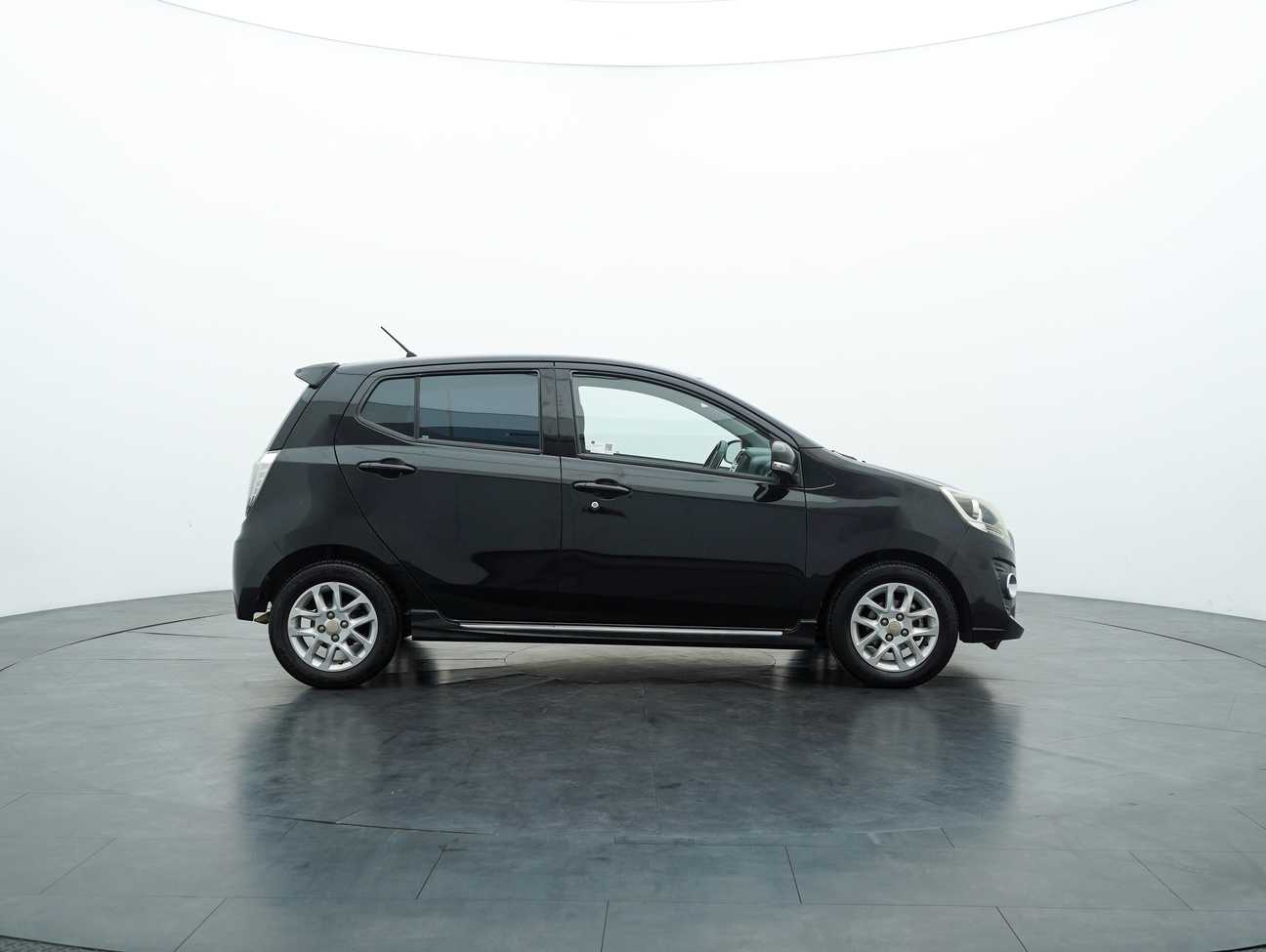 terpakai 2015 Perodua AXIA SE 1.0