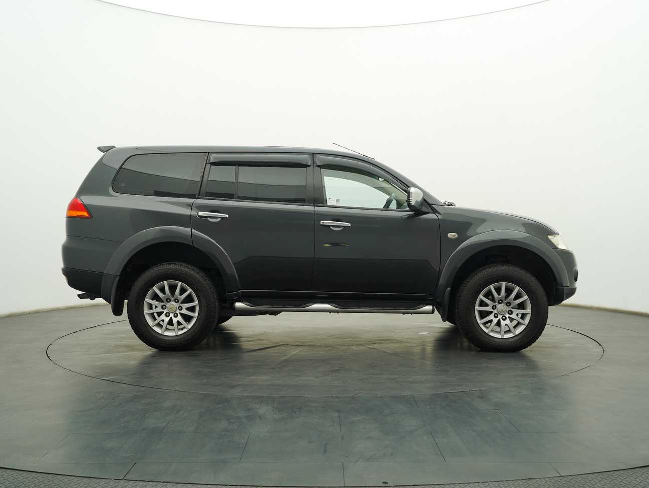 terpakai 2009 Mitsubishi Pajero Sport GS 2.5