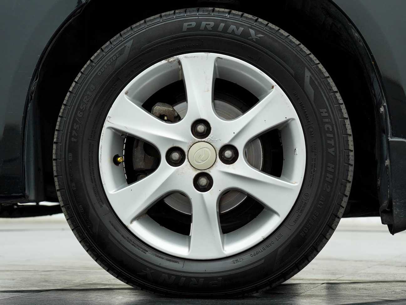 terpakai 2011 Perodua Myvi EZi 1.3