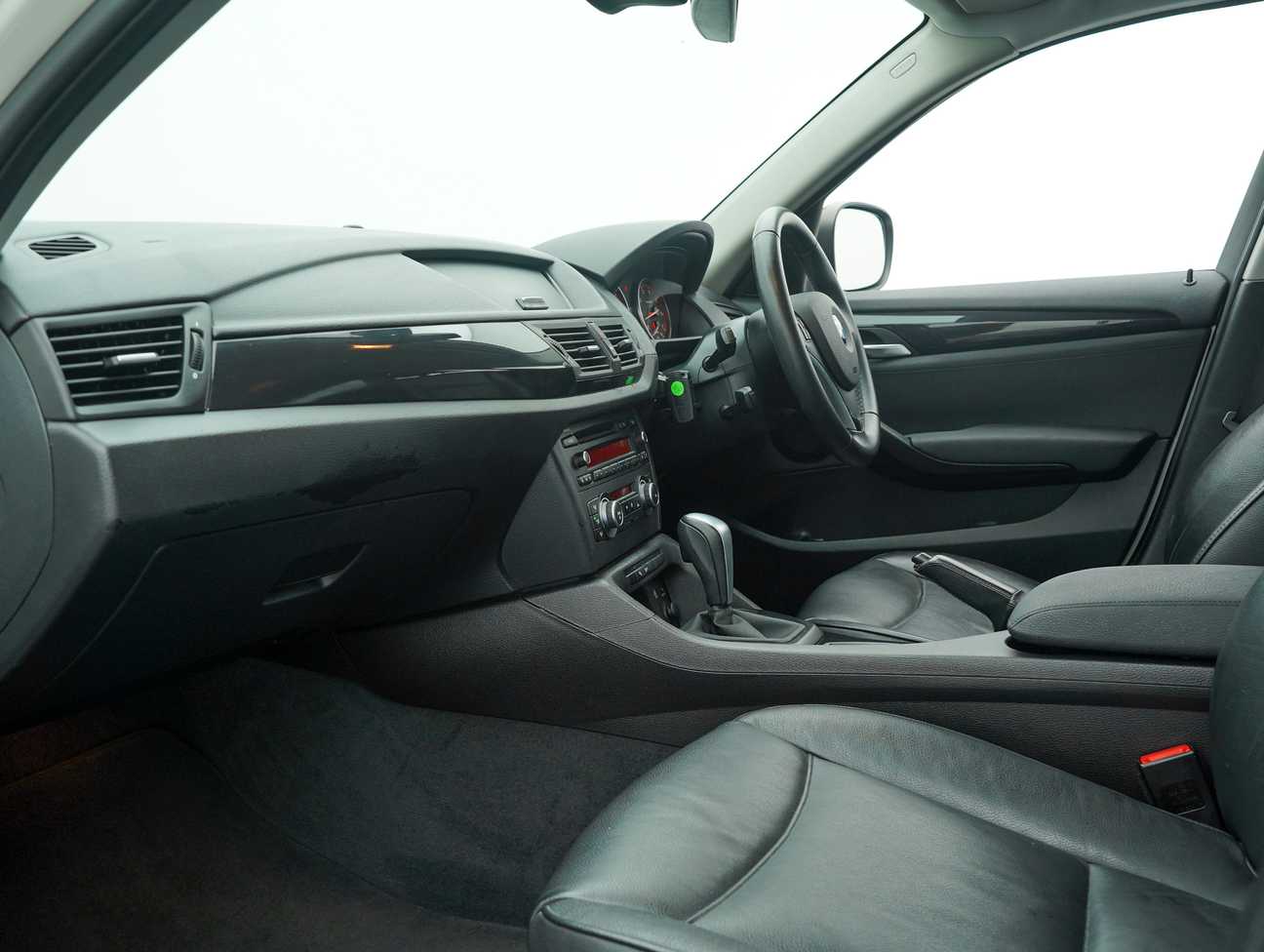 terpakai 2011 BMW X1 sDrive18i 2.0