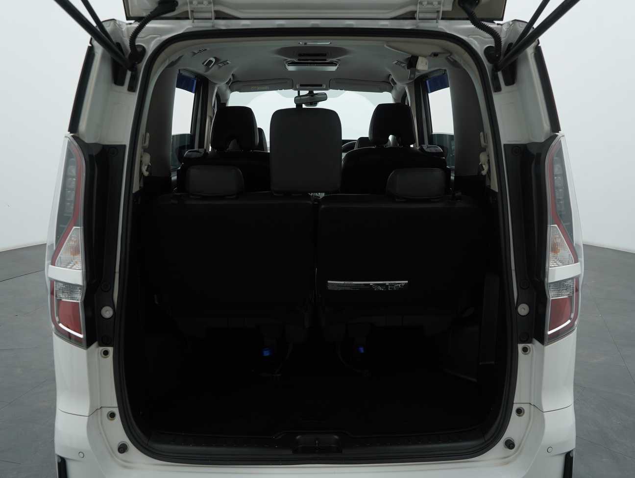 used 2022 Nissan Serena S-Hybrid High-Way Star Premium 2.0