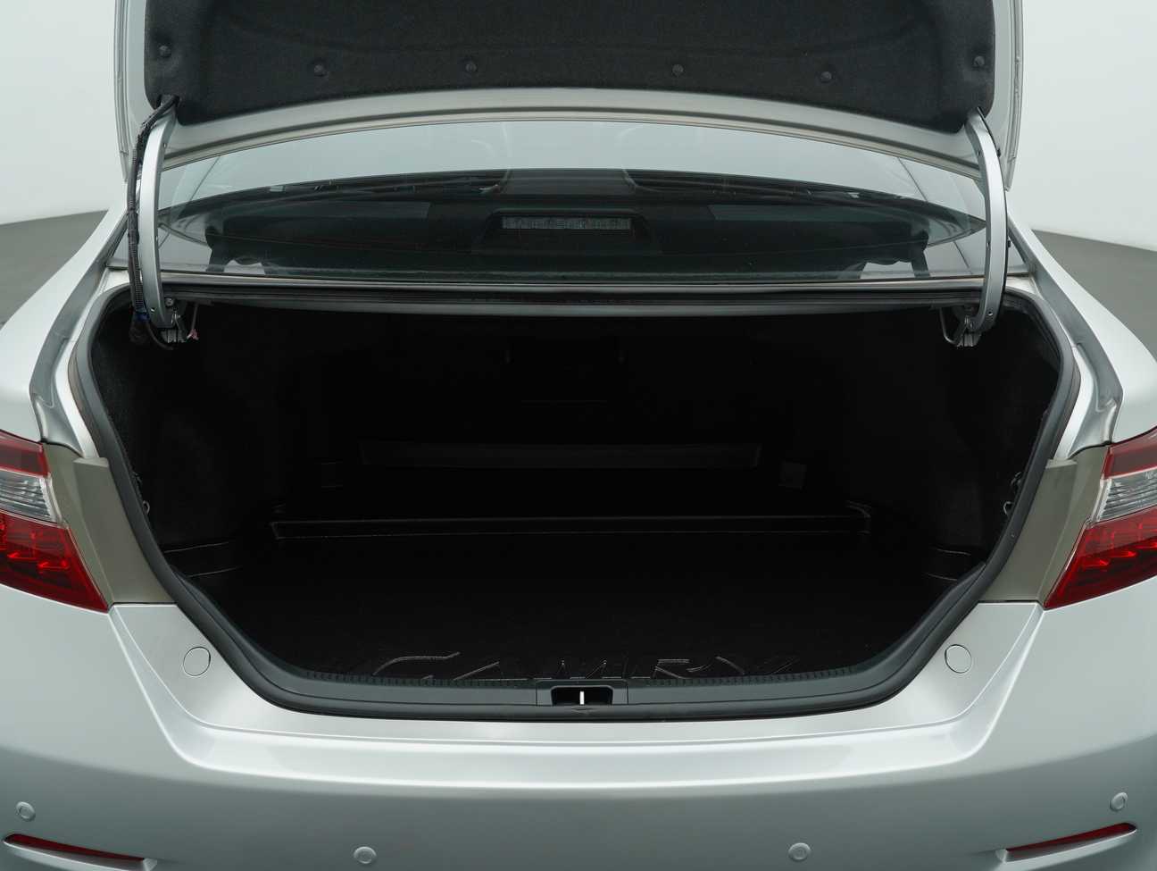 terpakai 2014 Toyota Camry GX 2.0
