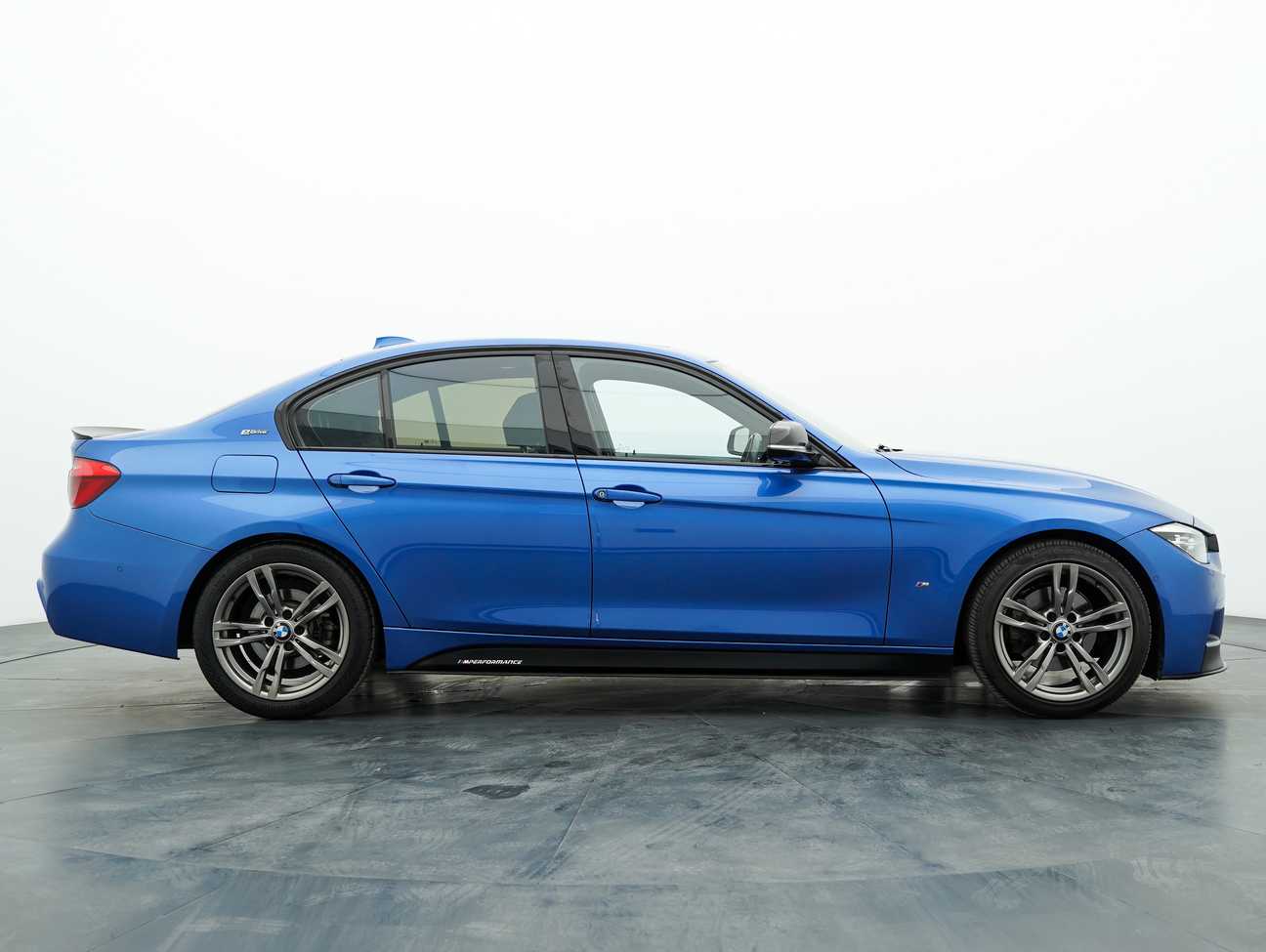 used 2018 BMW 330e M Sport 2.0