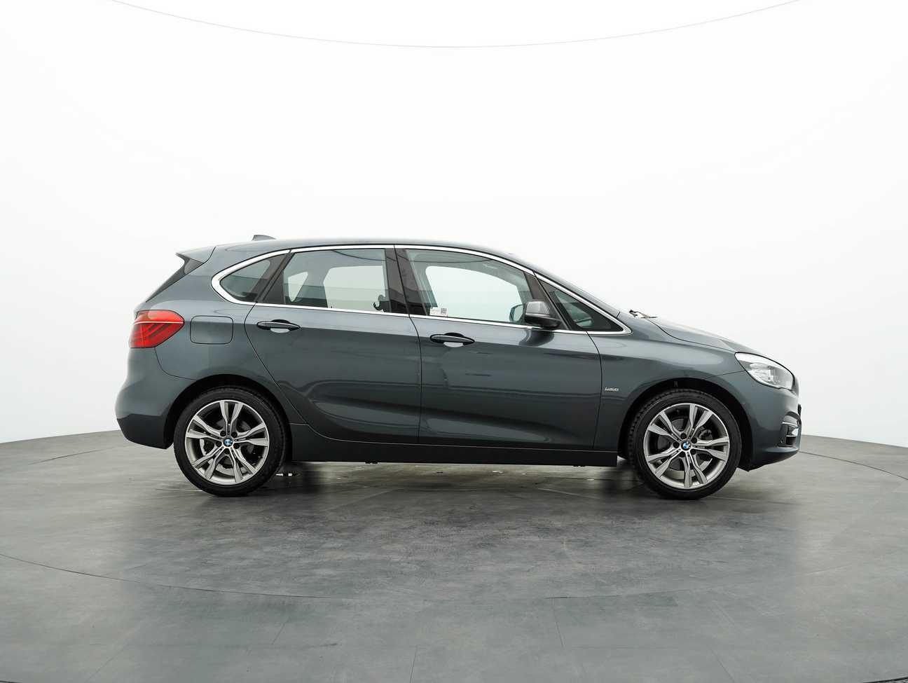 terpakai 2016 BMW 2 18I ACTIVE TOURER 1.5