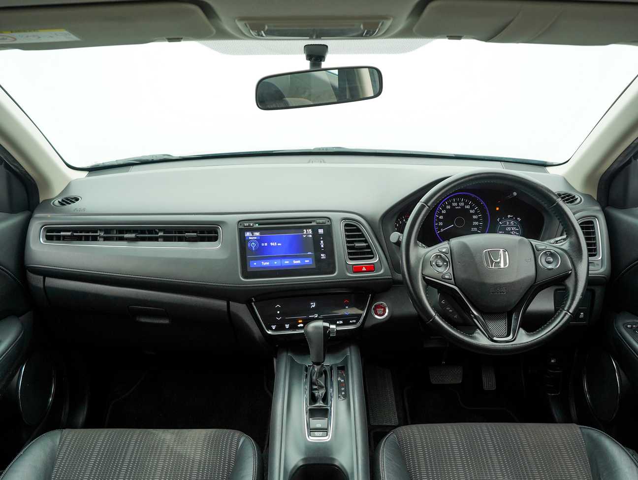 used 2015 Honda HR-V V 1.8