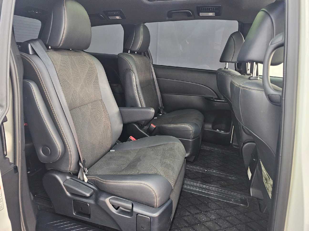 used 2016 Toyota Estima Aeras Premium 2.4