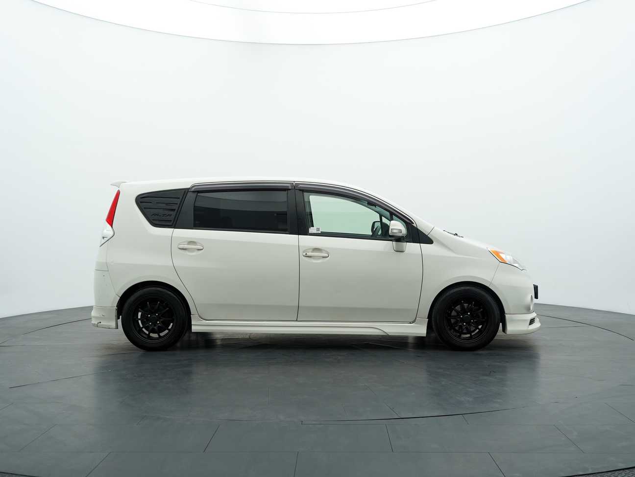 terpakai 2013 Perodua Alza EZ 1.5