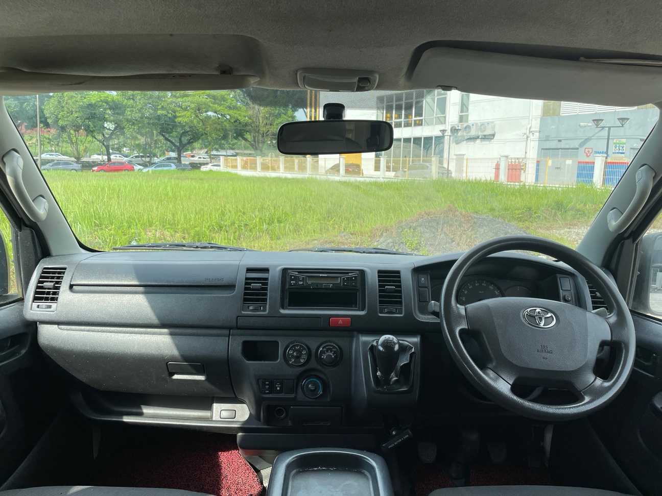 used 2016 Toyota Hiace Window 2.7