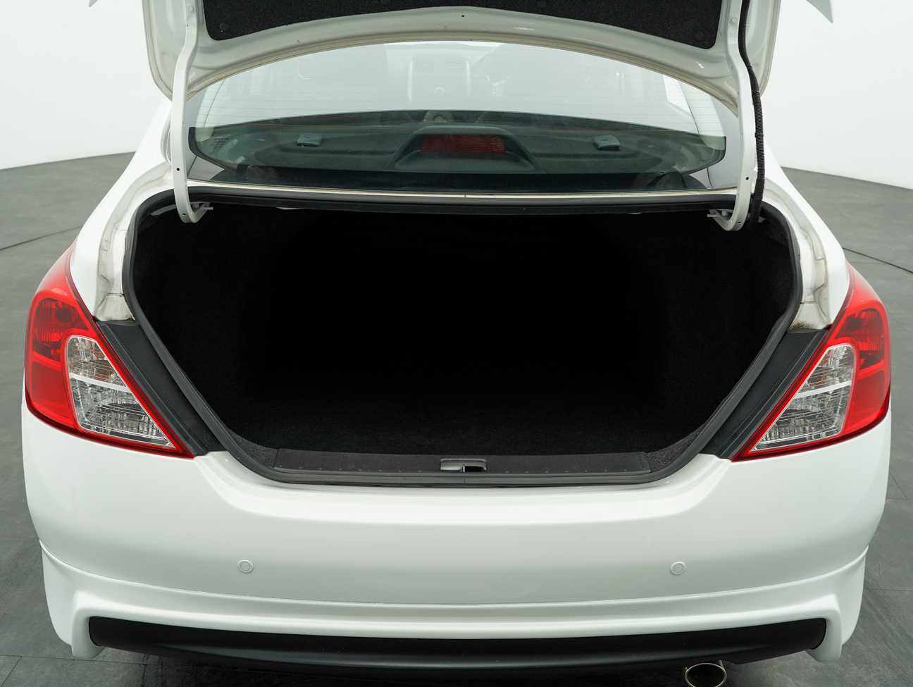 used 2015 Nissan Almera VL 1.5