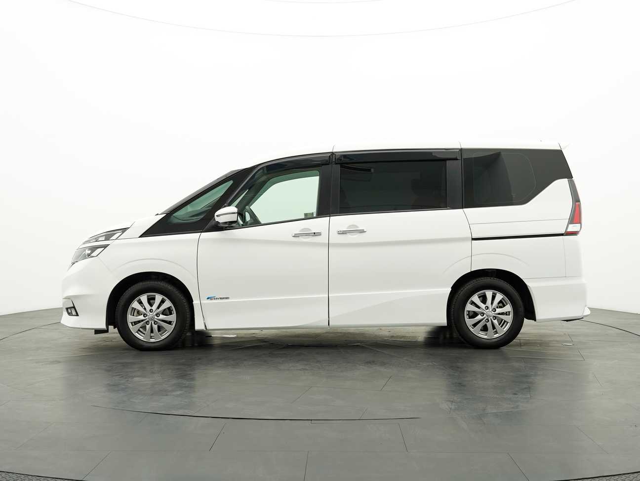 used 2021 Nissan Serena S-Hybrid High-Way Star 2.0