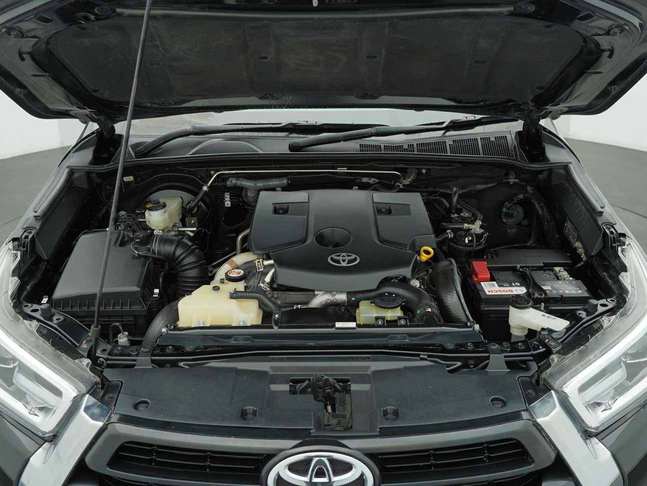 used 2023 Toyota Hilux V Dual Cab 2.4