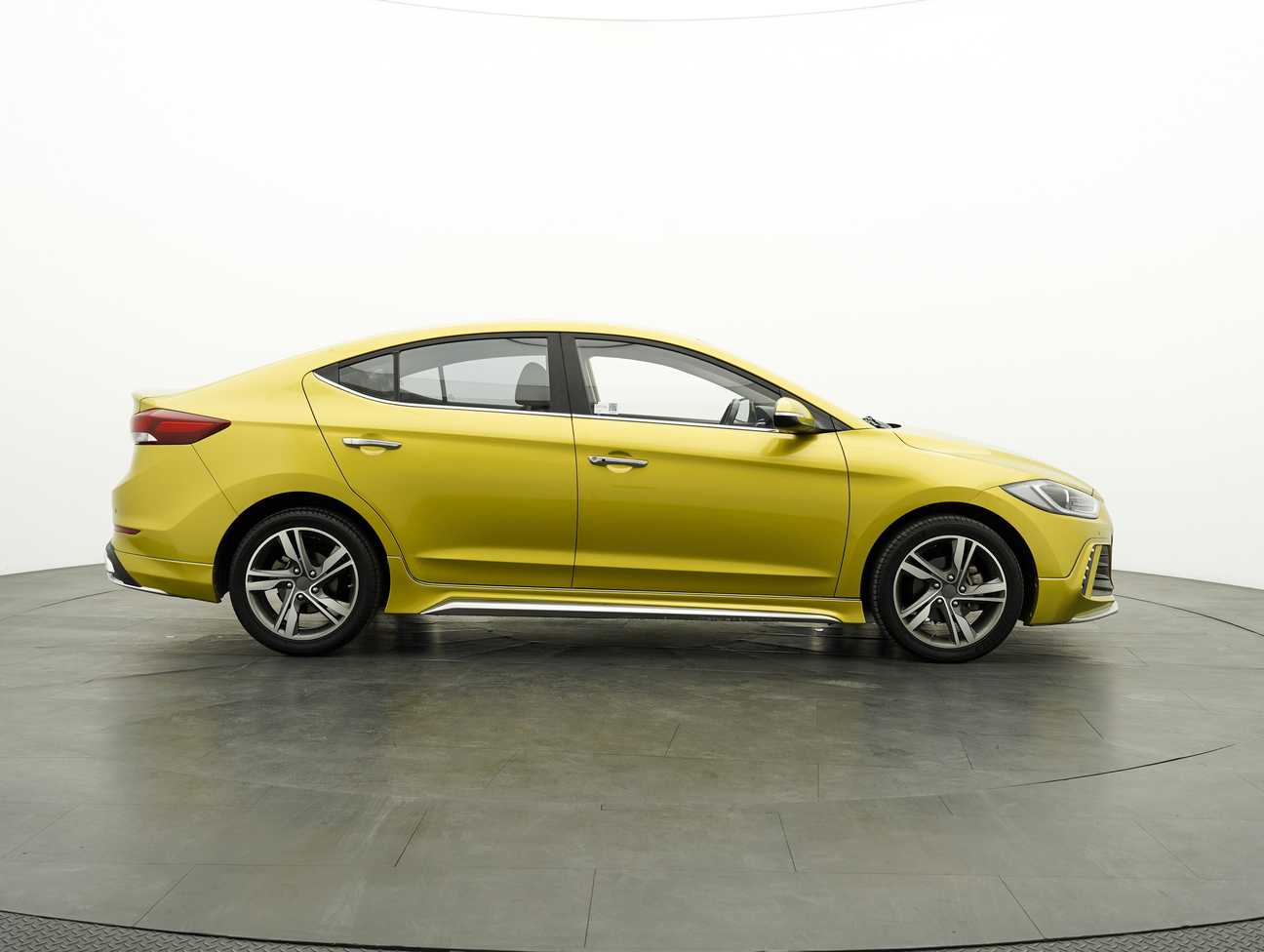 terpakai 2018 Hyundai Elantra Executive 2.0