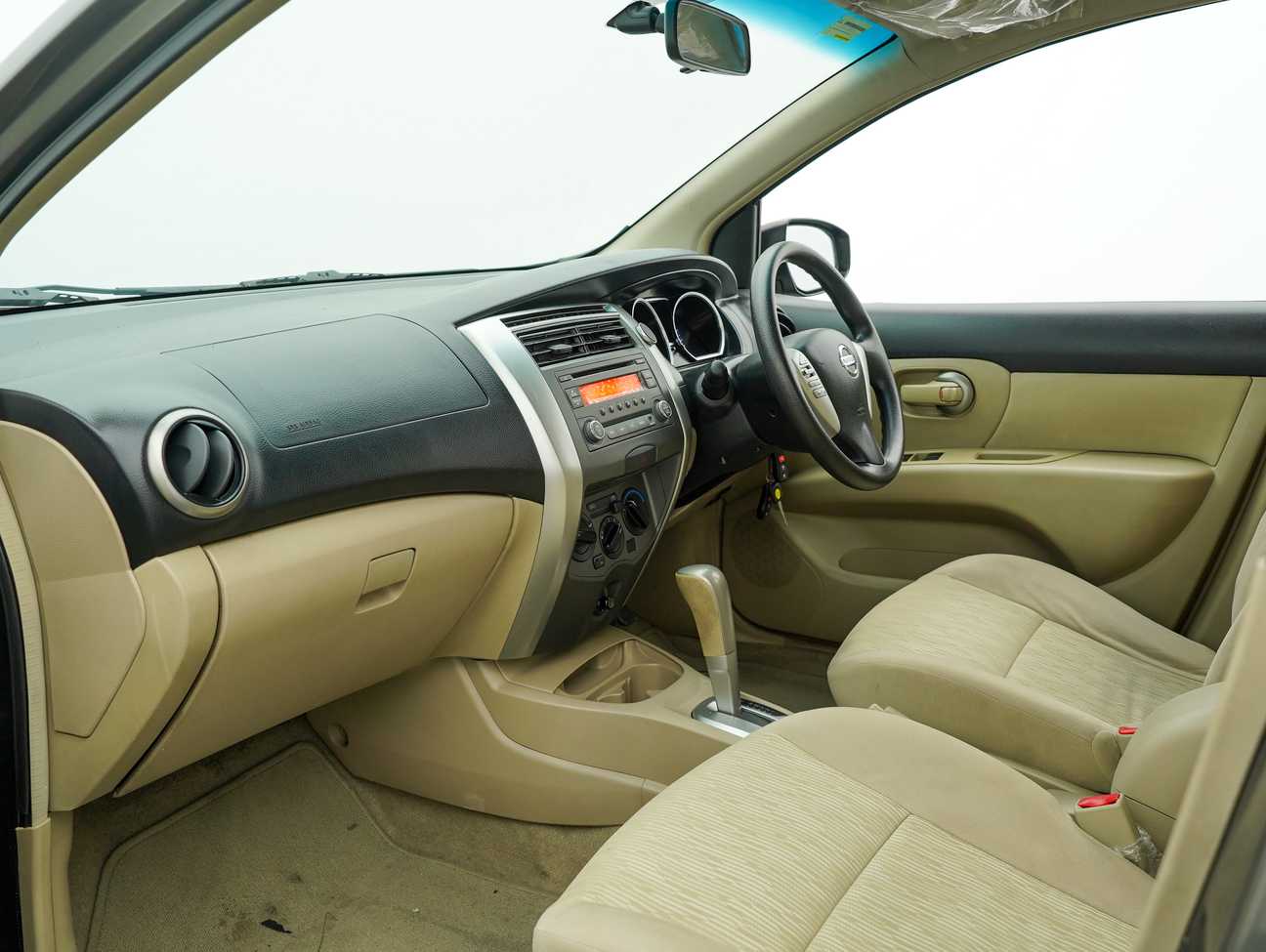 used 2015 Nissan Grand Livina Comfort 1.6