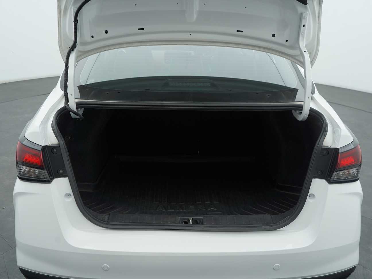 used 2022 Nissan Almera VLT 1.0