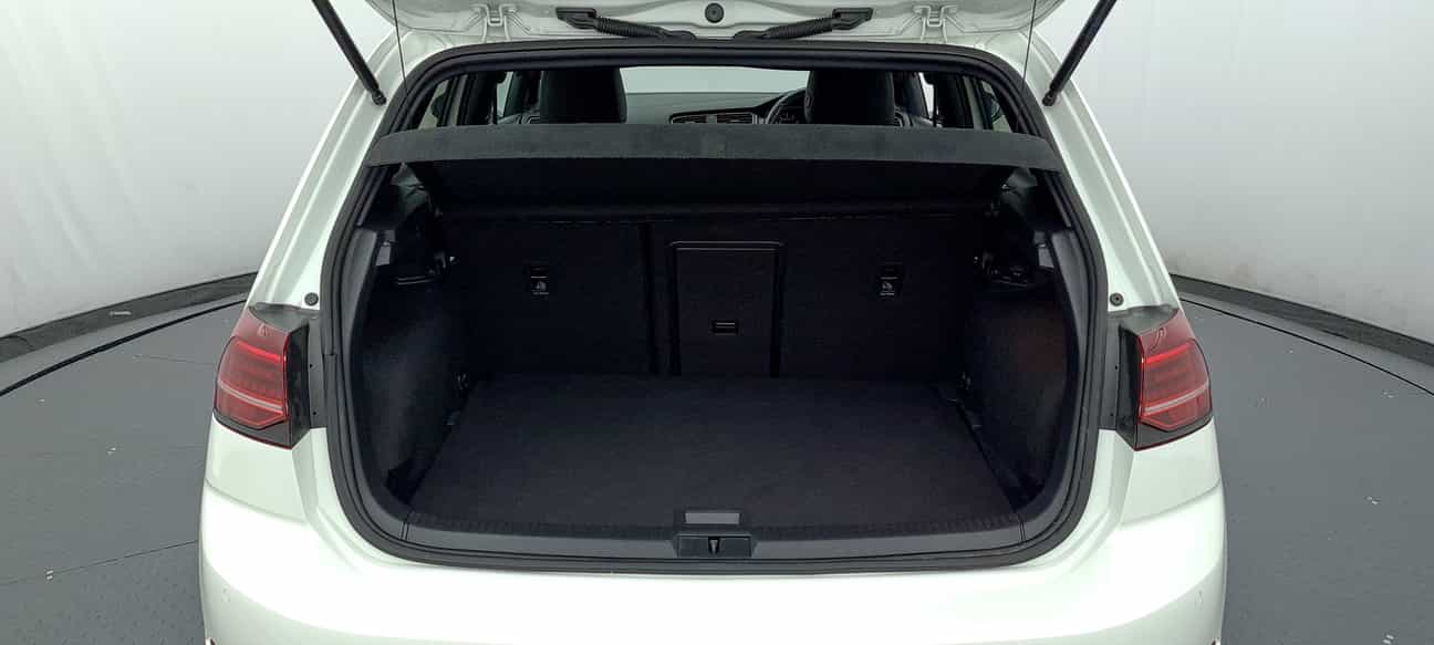 terpakai 2018 Volkswagen GOLF GTI 2.0