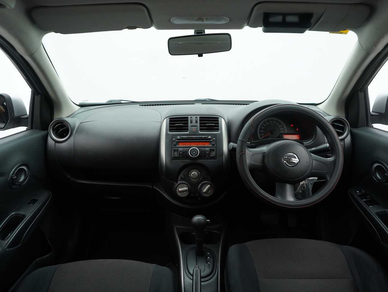 terpakai 2013 Nissan Almera E 1.5