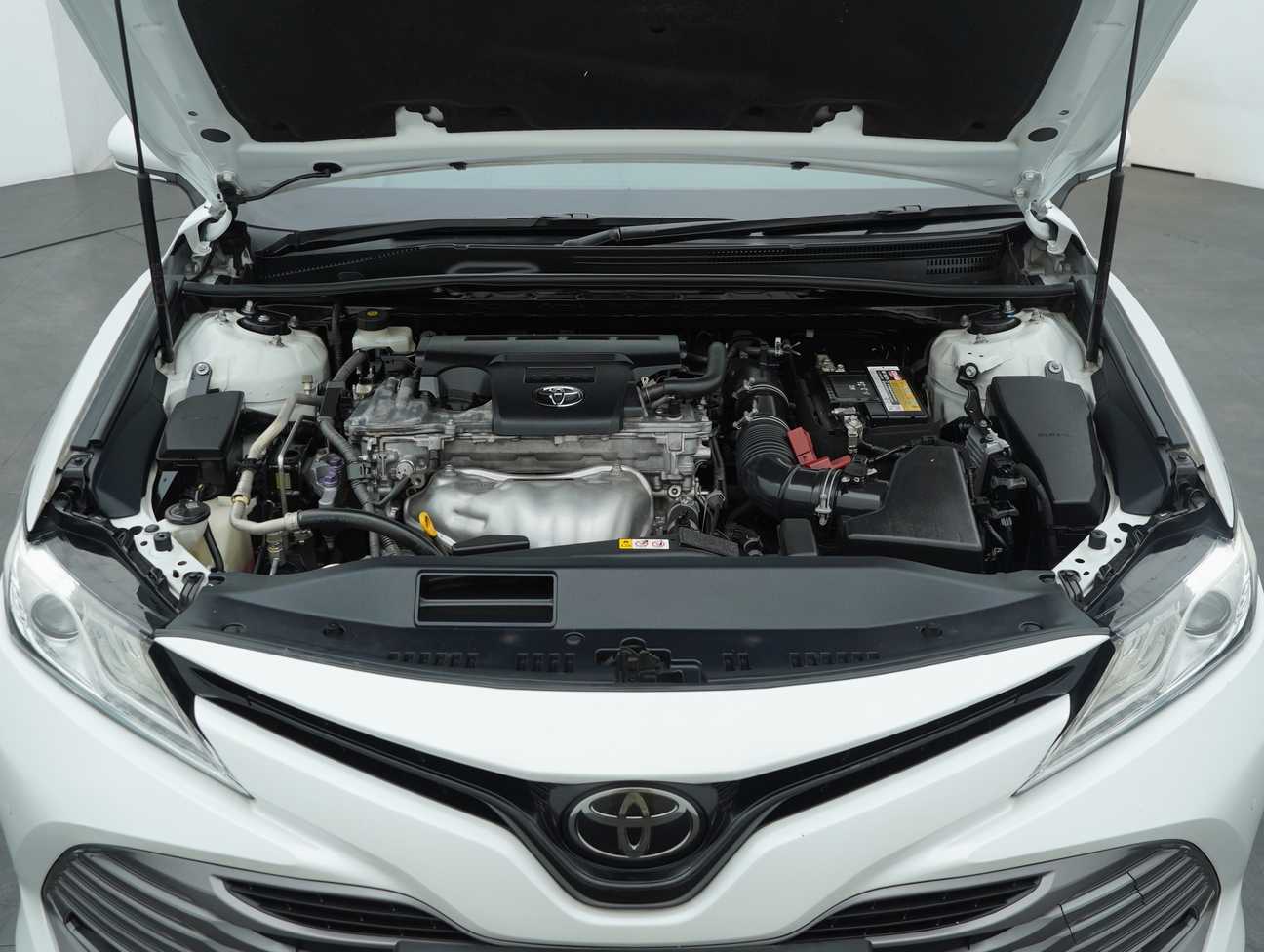 used 2020 Toyota Camry V 2.5