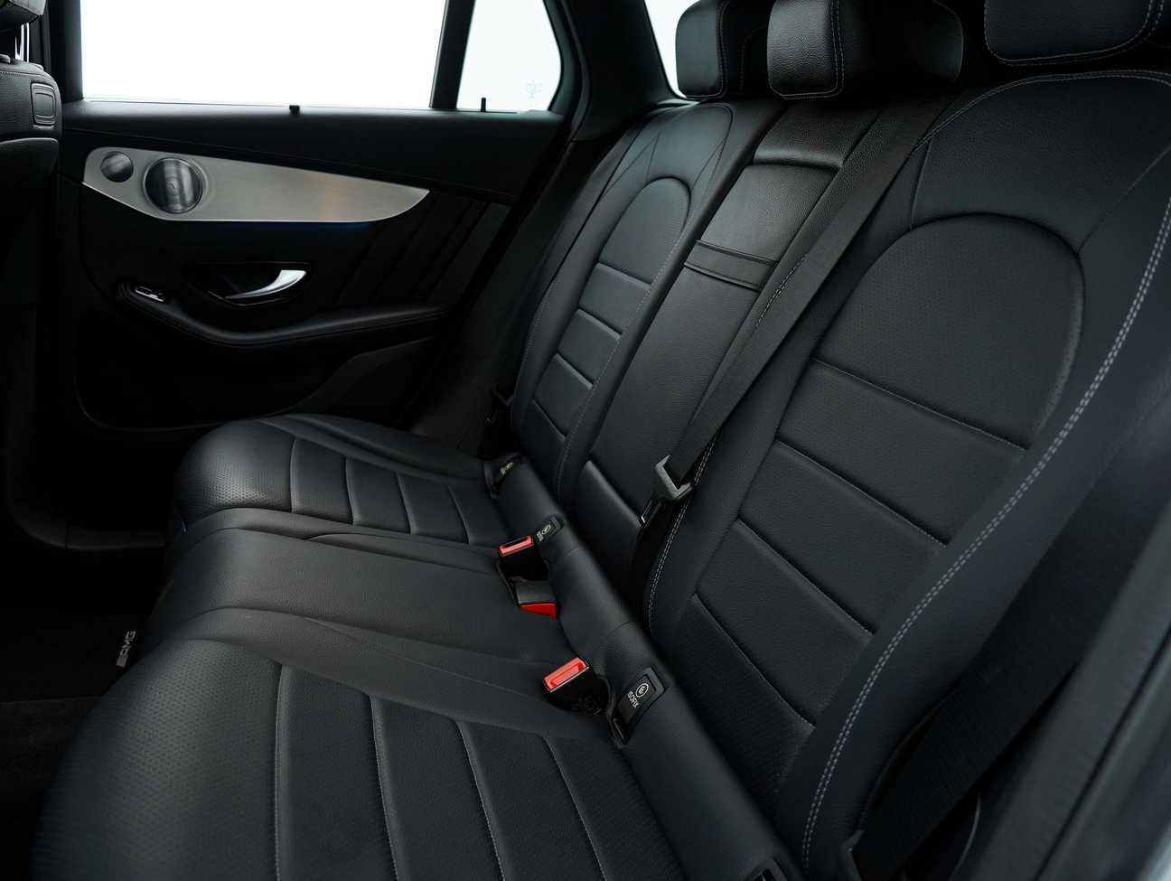 terpakai 2019 Mercedes-Benz GLC250 4MATIC AMG Line 2.0