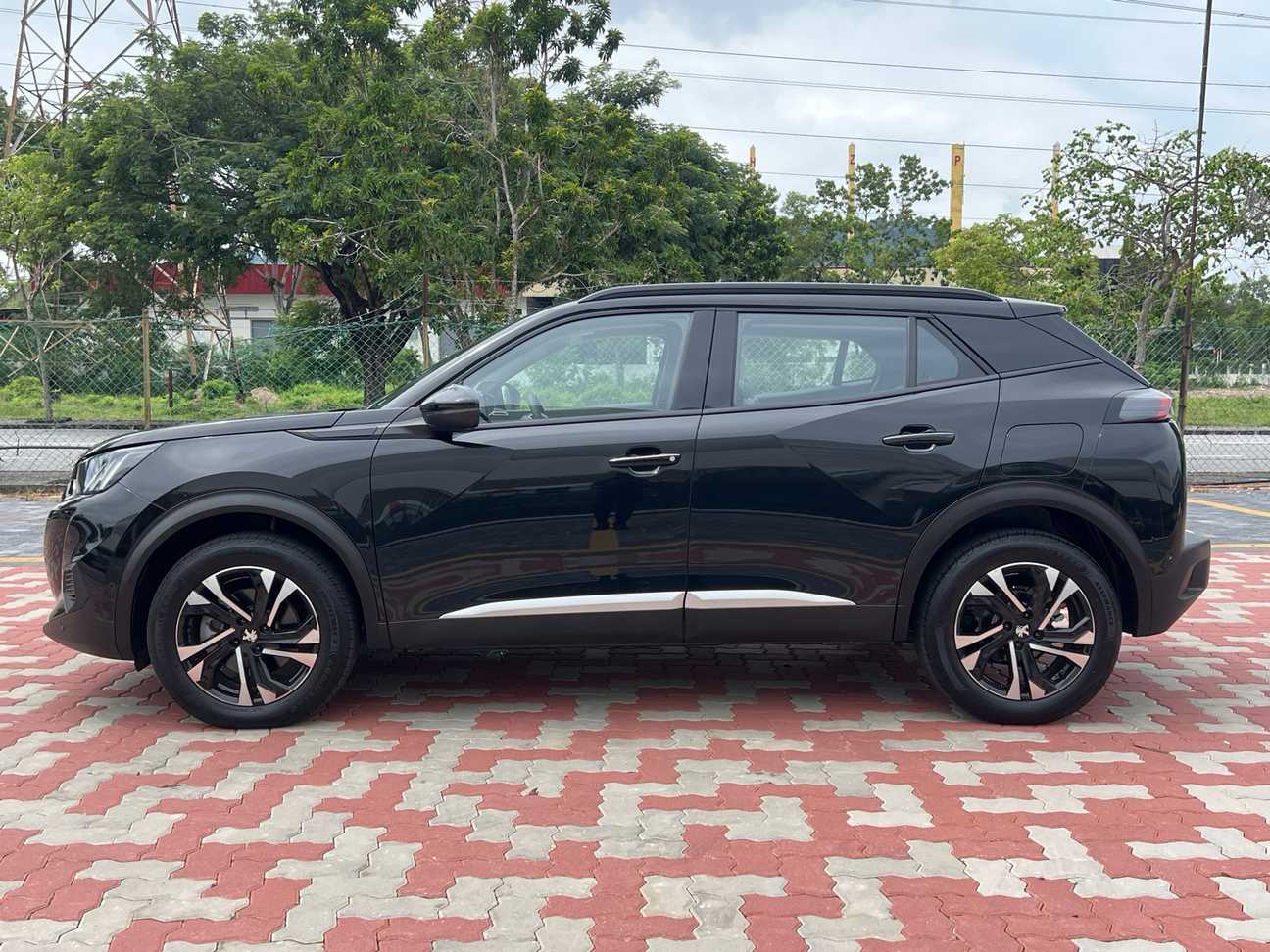 used 2025 Peugeot 2008 Allure 1.2